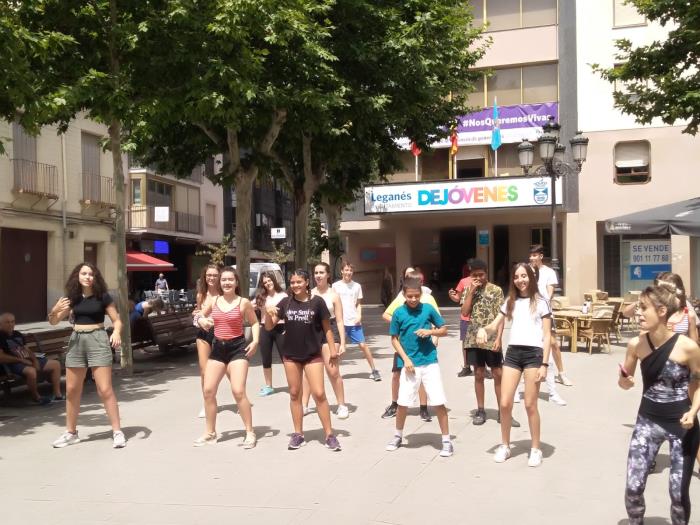 dancing in the streets dancing in the streets