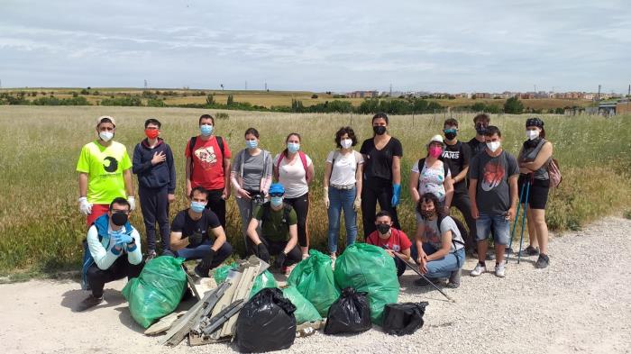Limpieza Camino de Butarque de Leganés Limpieza Camino de Butarque de Leganés