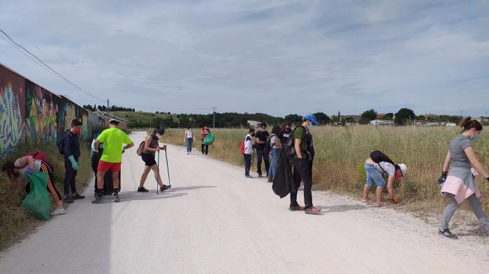 Limpieza Camino de Butarque de Leganés Limpieza Camino de Butarque de Leganés