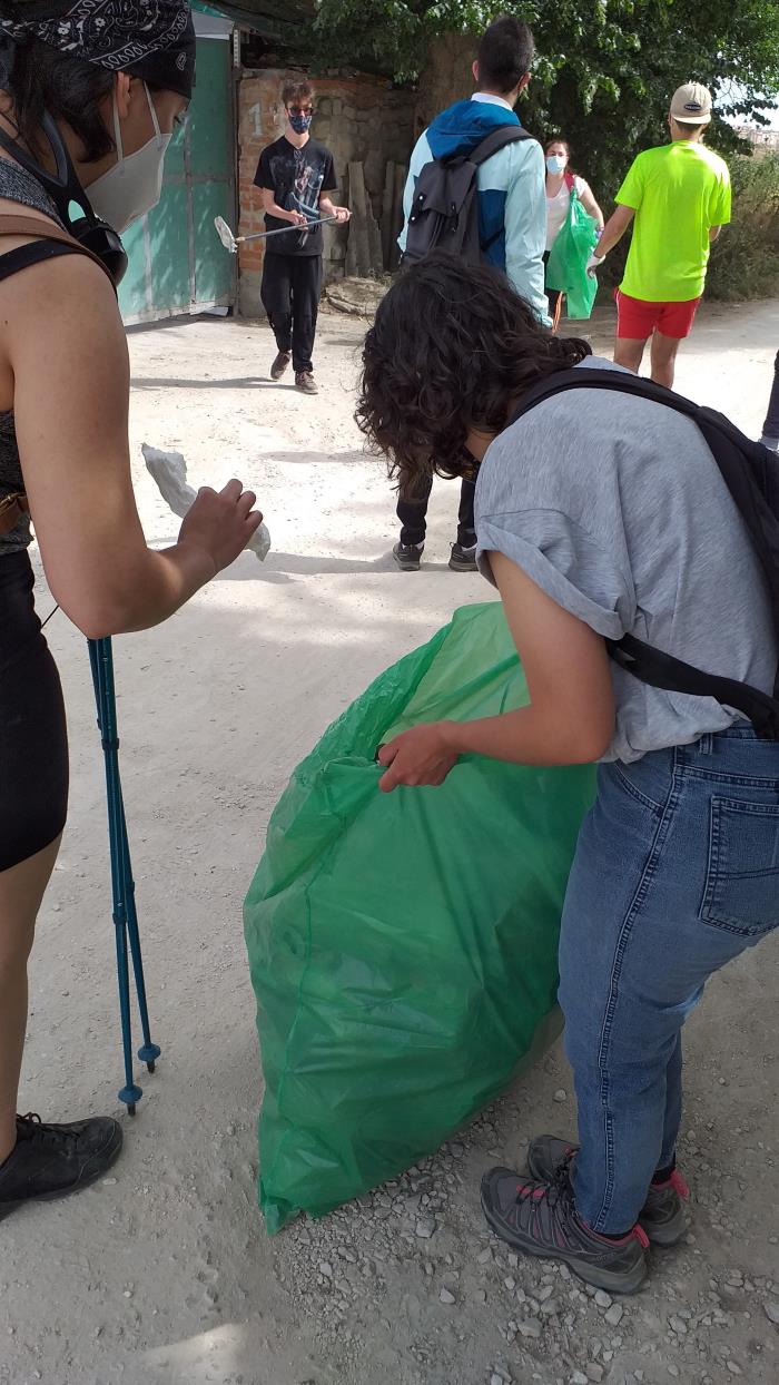 Limpieza Camino de Butarque de Leganés Limpieza Camino de Butarque de Leganés
